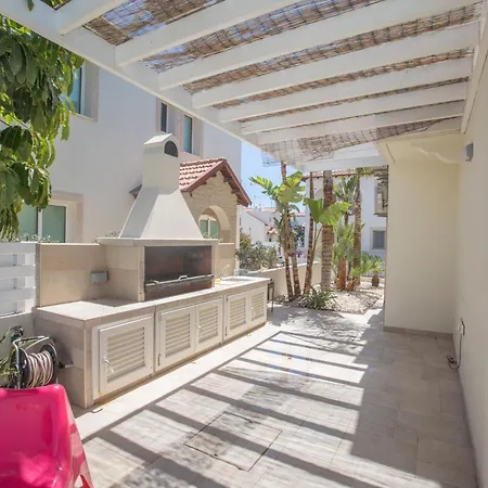 3 Schlafzimmer Mit Pool Und Teilweise Meerblick
