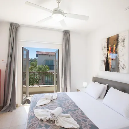 Dom wakacyjny 3 Schlafzimmer Mit Pool Und Teilweise Meerblick