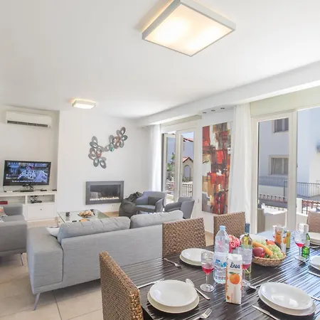 3 Schlafzimmer Mit Pool Und Teilweise Meerblick * פרוטאראס